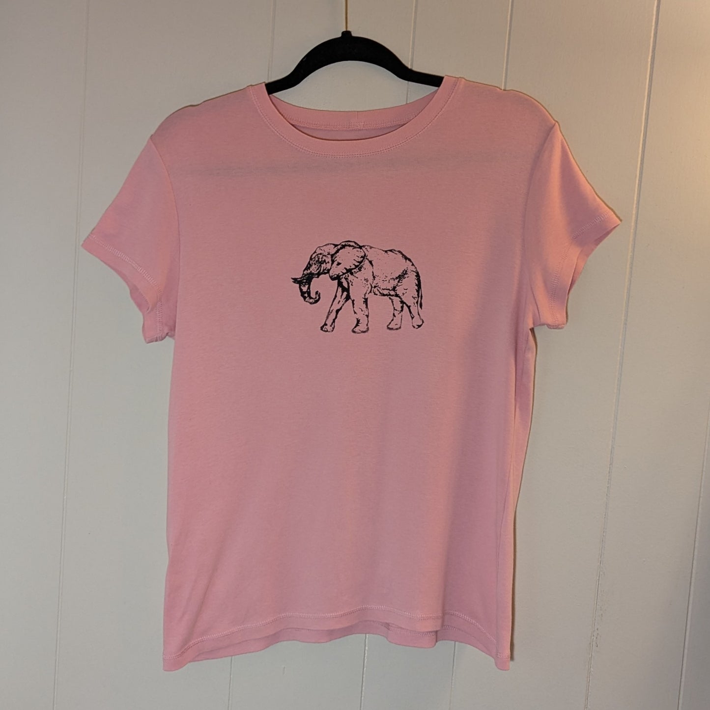 Women's Small Elephant Tshirt