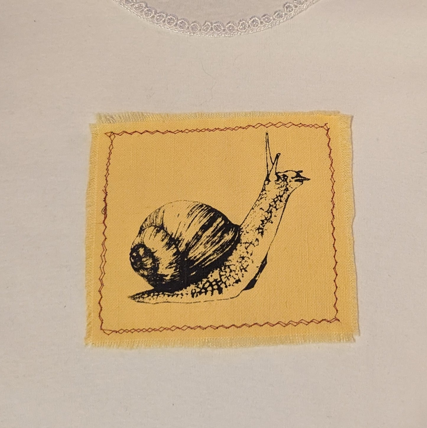 Women's Medium Snail Patch Tshirt