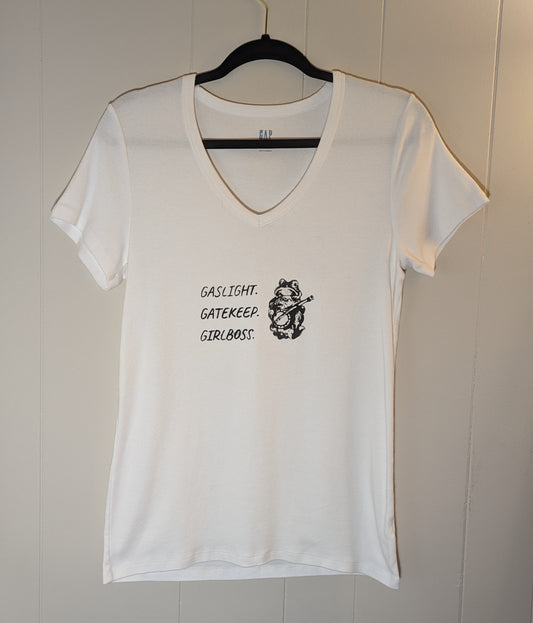 Women's Large Gaslighting frog shirt