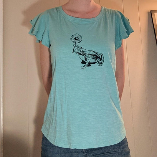 Women's medium frog shirt